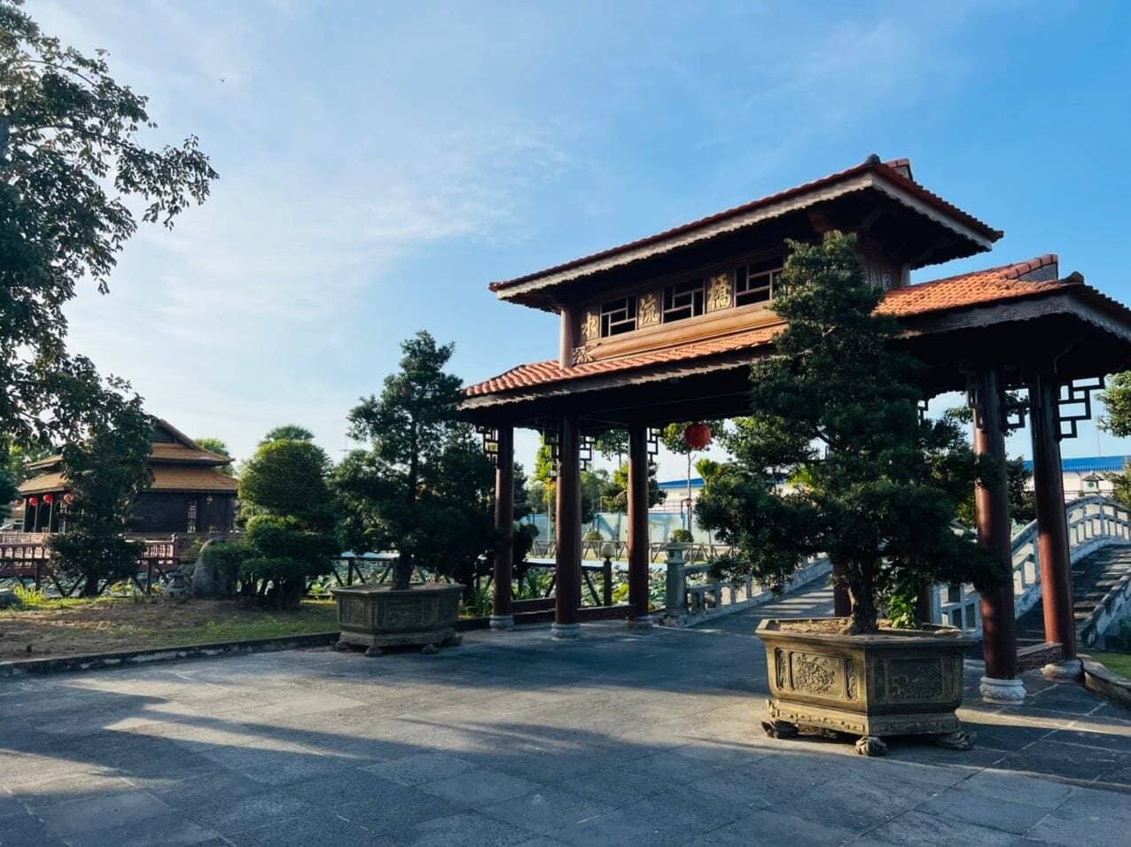 Chủ nhân căn biệt phủ 8,3ha rao bán giá 200 tỷ đồng ở Bạc Liêu, diện tích bằng 12 cuốn sổ hồng gộp lại là ai?