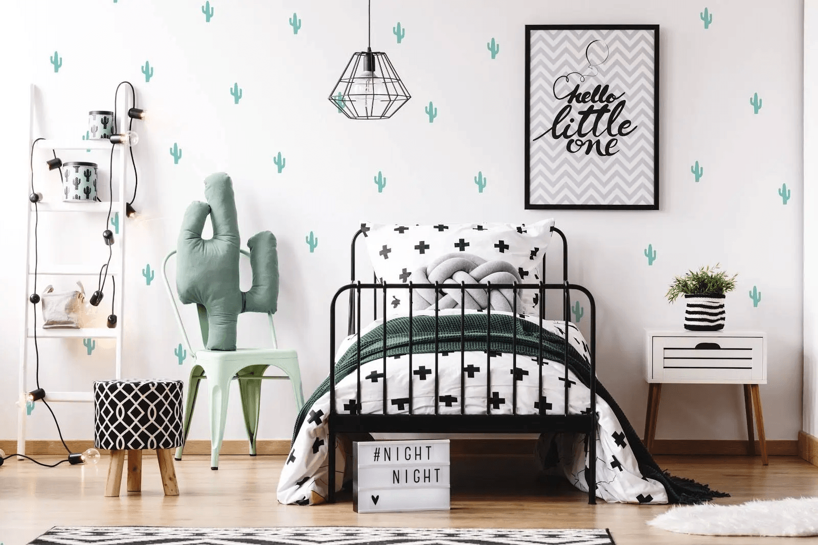 TOP 10 tủ đầu giường xinh xắn, nhỏ gọn có giá chưa tới 2 triệu đồng