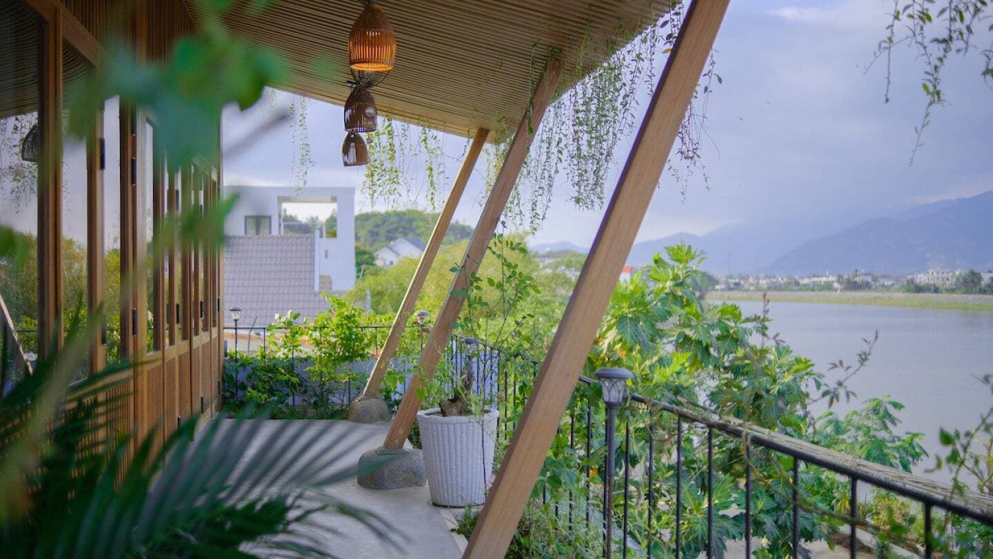 10 nhà Việt nằm ven sông nhẹ nhàng và bình yên đến lạ