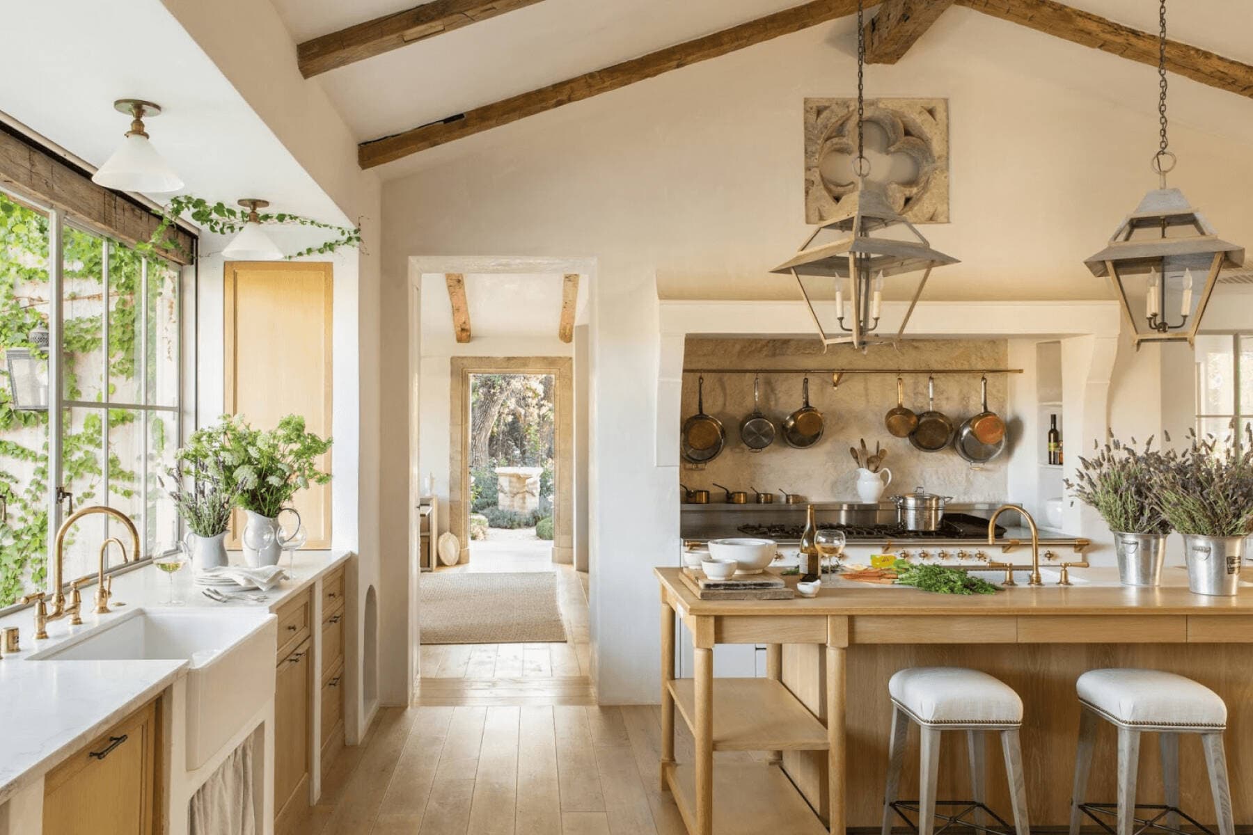Decor phòng bếp phong cách vintage cho cô nàng lãng mạn