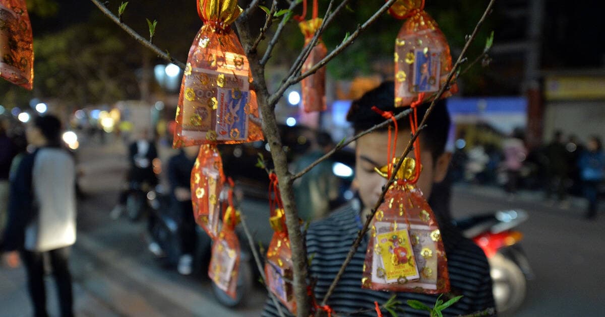 Vì sao người xưa nói “đầu năm mua muối, cuối năm mua vôi”?