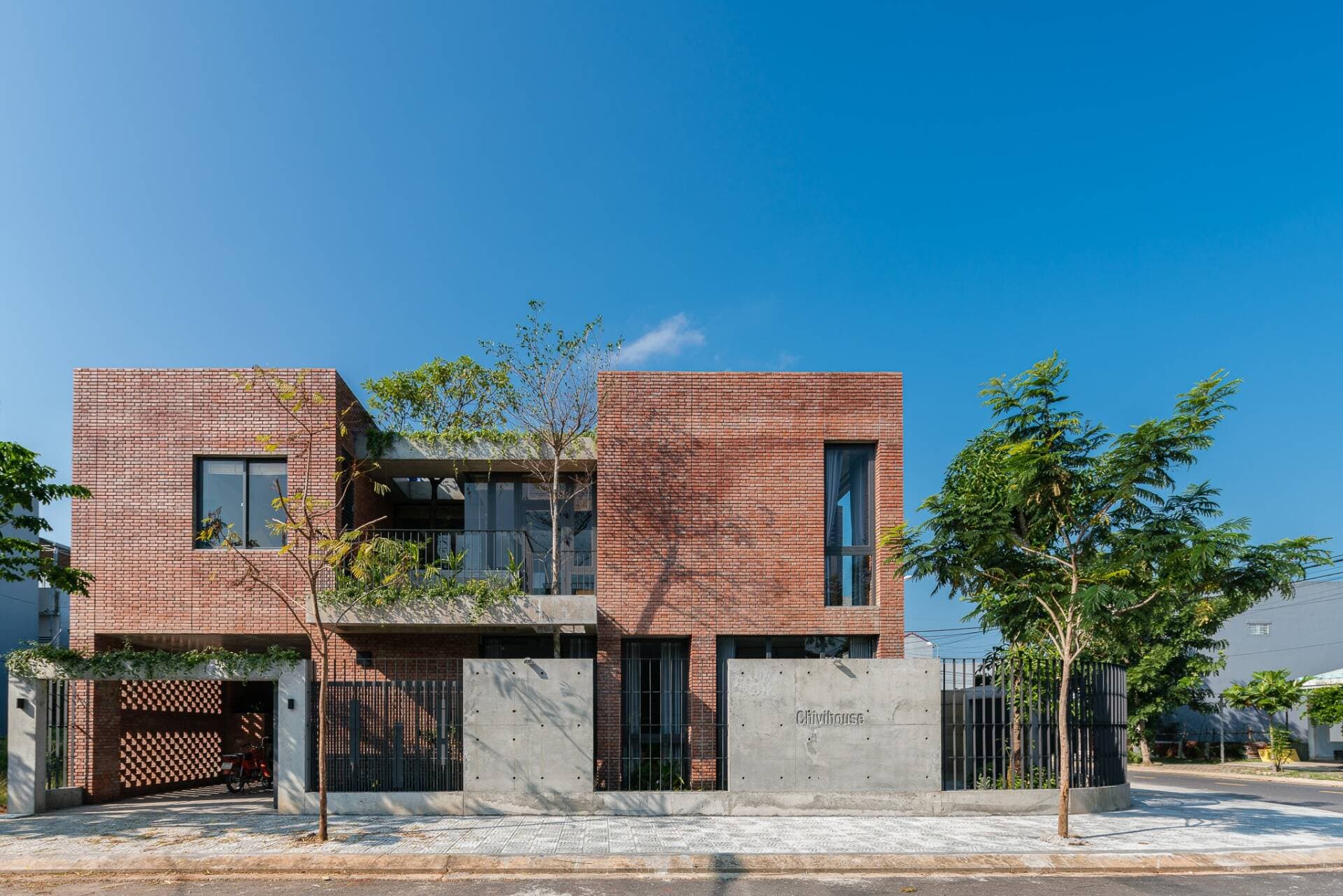 Chivi House - Nhà bố mẹ làm tặng hai con gái nhỏ tại Đà Nẵng