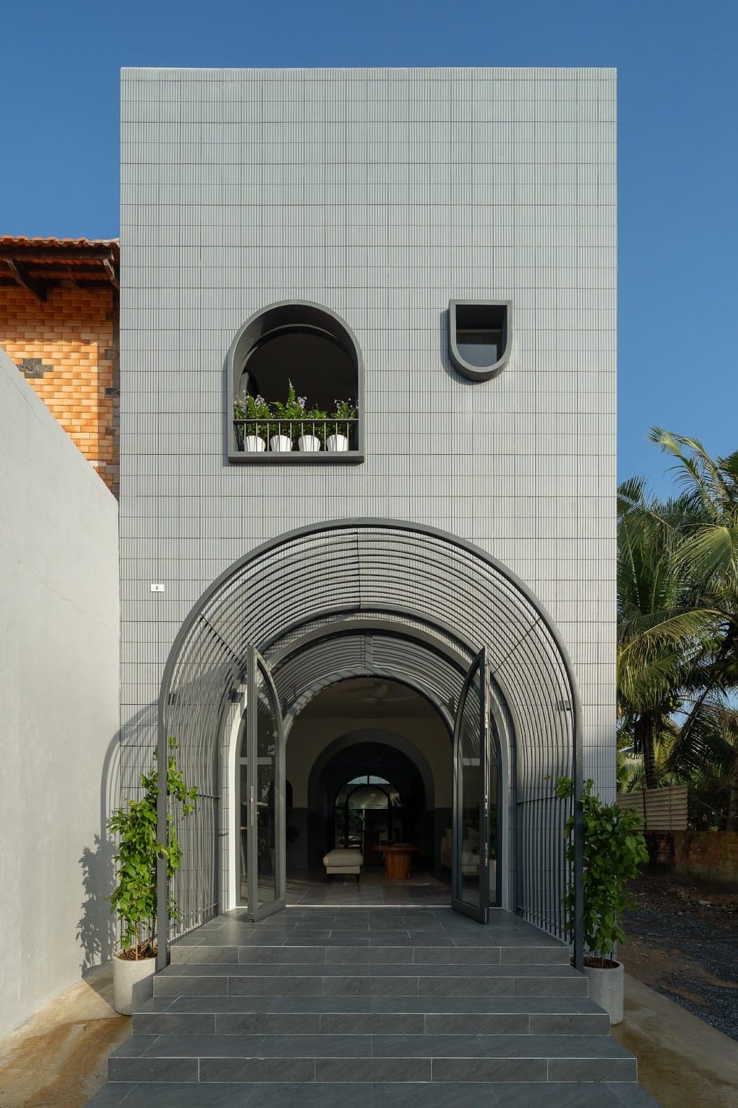 Hoa House - Nhà 5x14m hiện đại, tiện nghi của gia đình trẻ