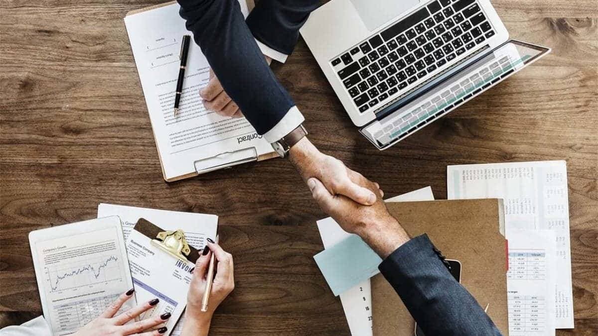 Mẫu hợp đồng đặt cọc mua chung cư và lưu ý pháp lý không thể bỏ qua