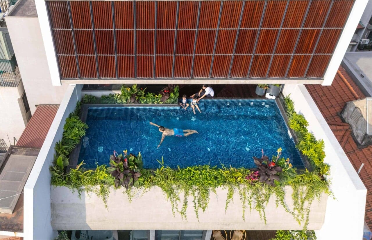 Ngôi nhà 7 tầng ở Hà Nội được xây để con trẻ lớn lên giữa cây xanh và nếp sống Việt
