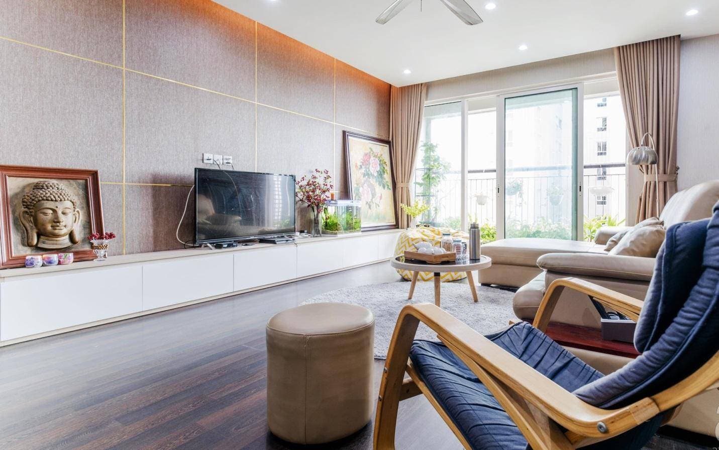 Căn hộ 112m2 Hà Đông - chằng cần chú trọng đến việc phân chia khu vực chức năng bởi các món đồ nội thất đã làm thay điều đó
