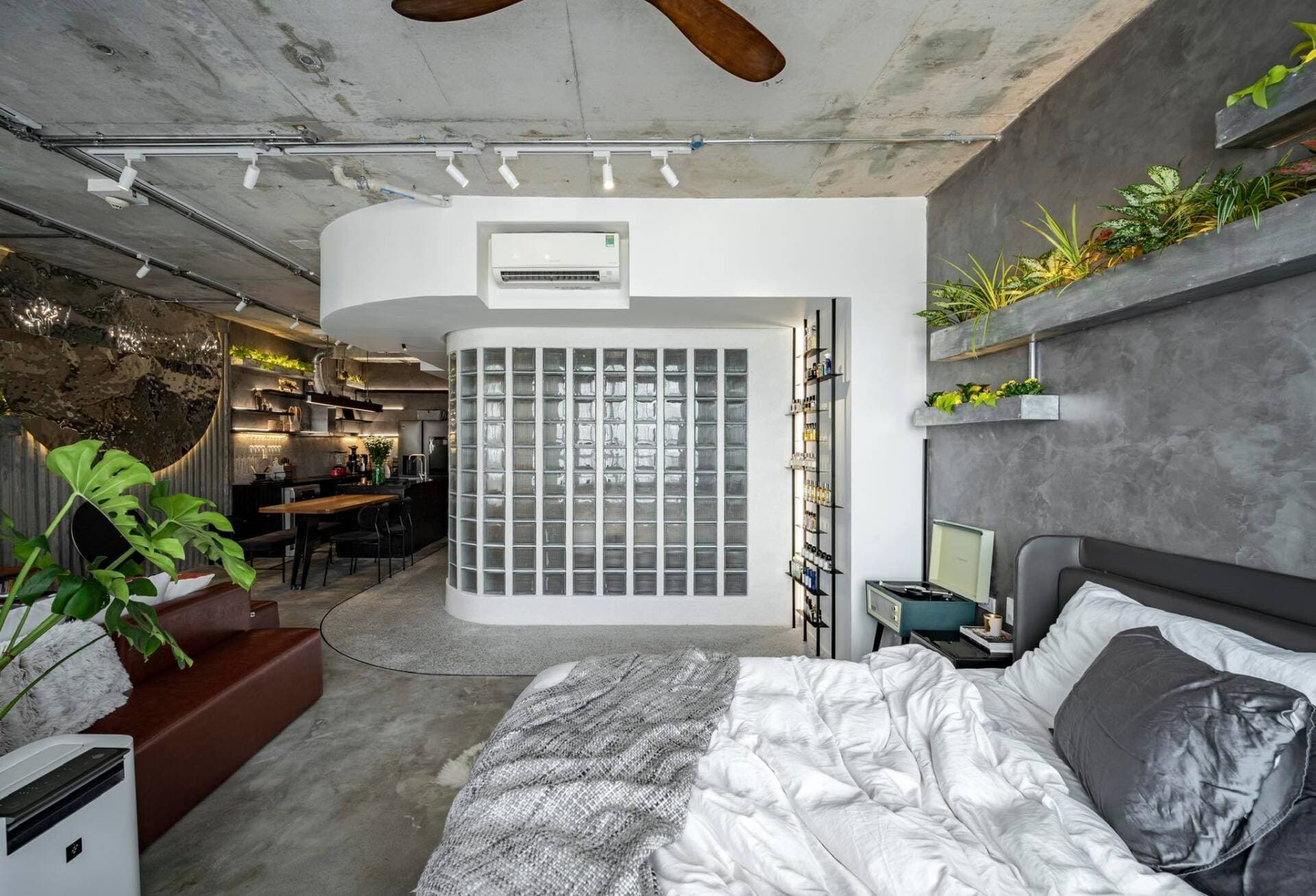 Cải tạo căn hộ 82m2 giữa tâm dịch covid, chi phí hoàn thiện hết 600 triệu đồng
