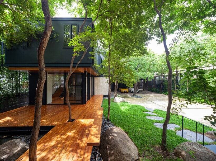Giữa thủ đô đông đúc có “ngôi nhà container” thiết kế độc lạ và kết nối với thiên nhiên