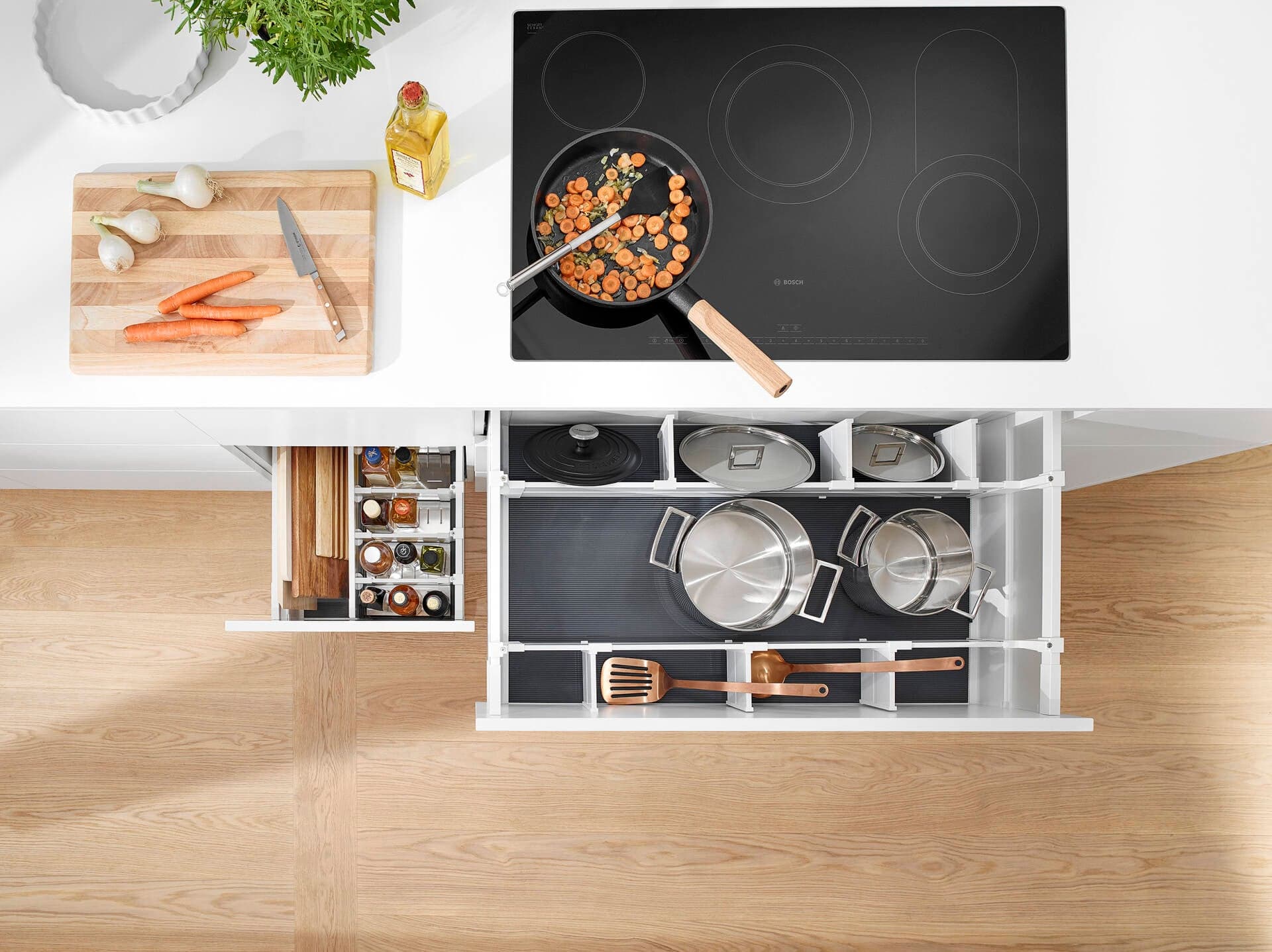 Tổng hợp các mẫu tủ, ngăn kéo nhất định phải có trong phòng bếp để tận dụng không gian tối ưu