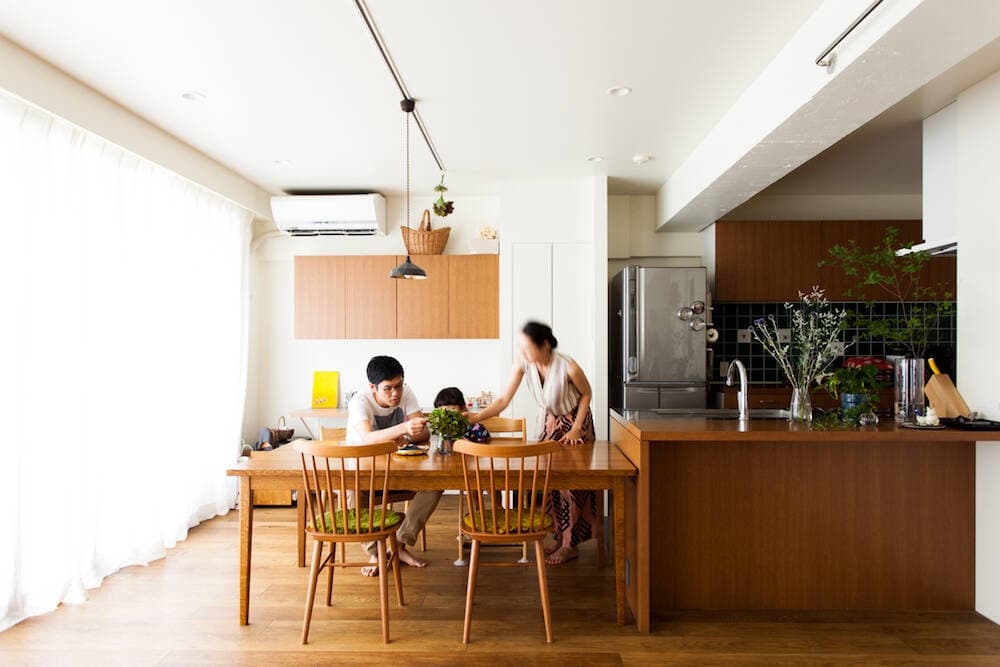 Căn hộ luôn sạch sẽ và rất tiện lợi của vợ chồng 30 tuổi và con gái nhỏ