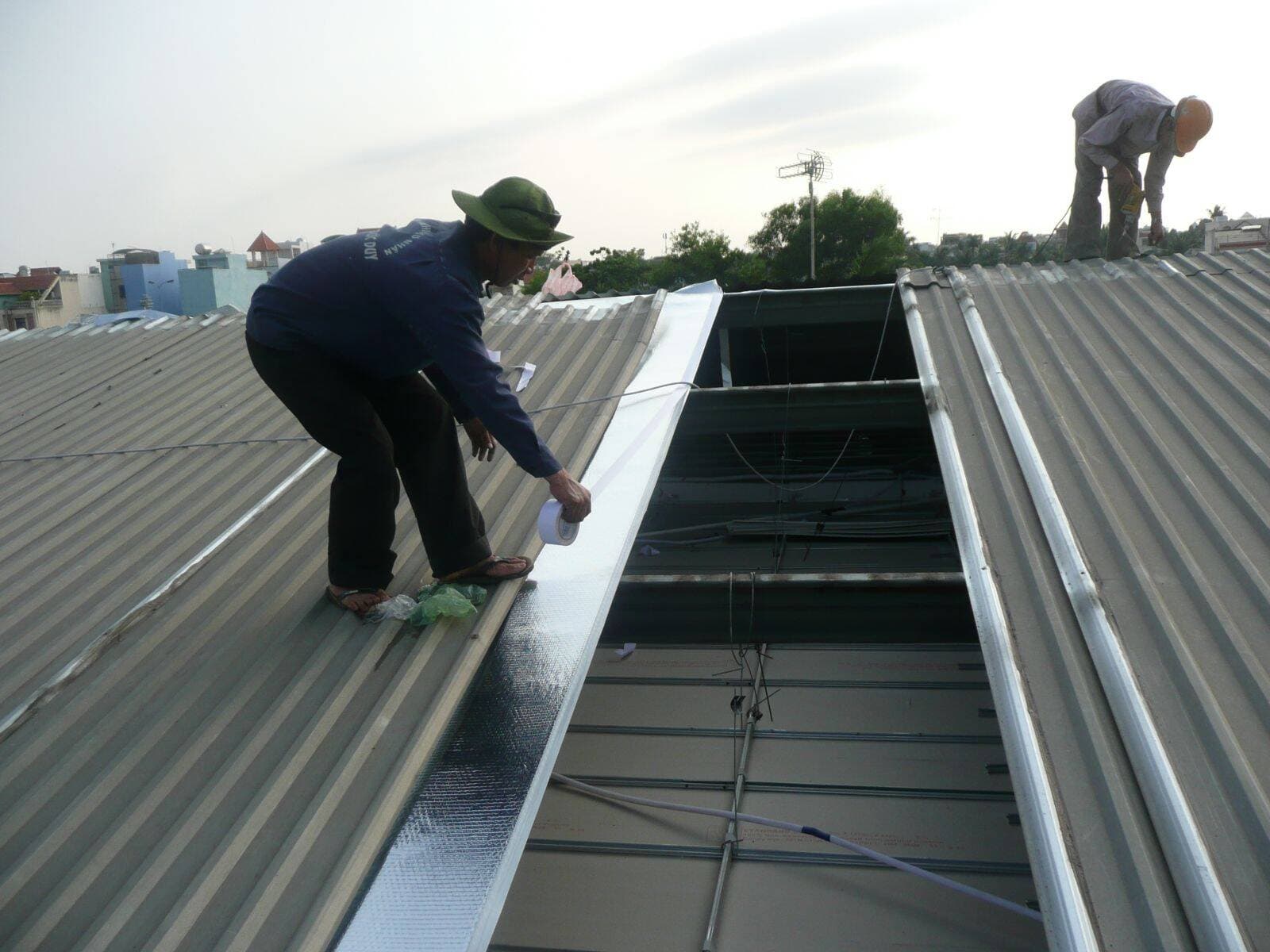 Giải pháp khắc phục mái tôn kêu khi trời nắng