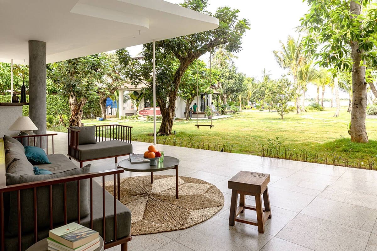 10 nhà đẹp Việt Nam là ví dụ hay về thiết kế mở, gắn kết thiên nhiên và con người