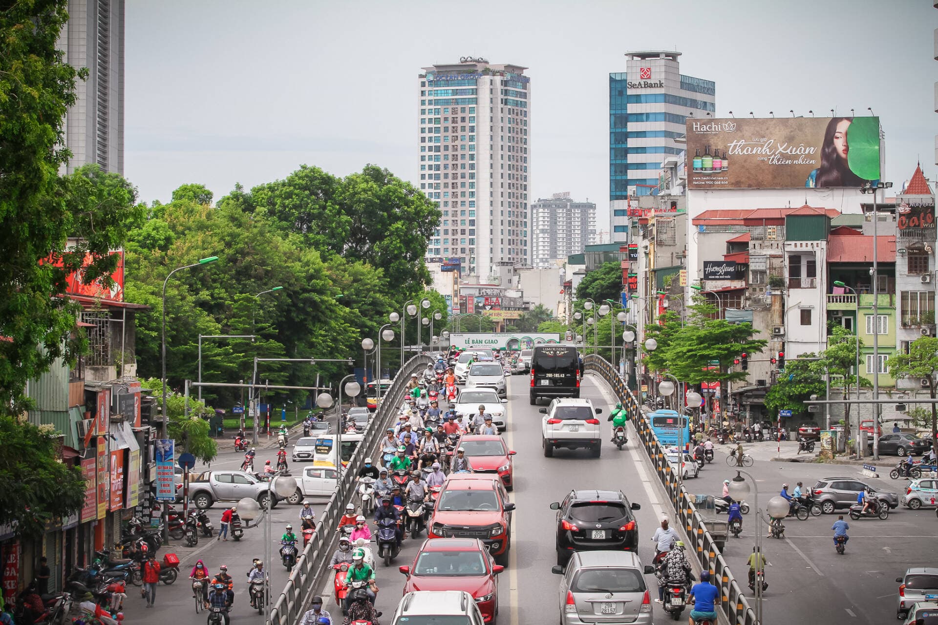 Nhà cạnh cầu vượt, đường cao tốc: phong thuỷ bị ảnh hưởng như thế nào?