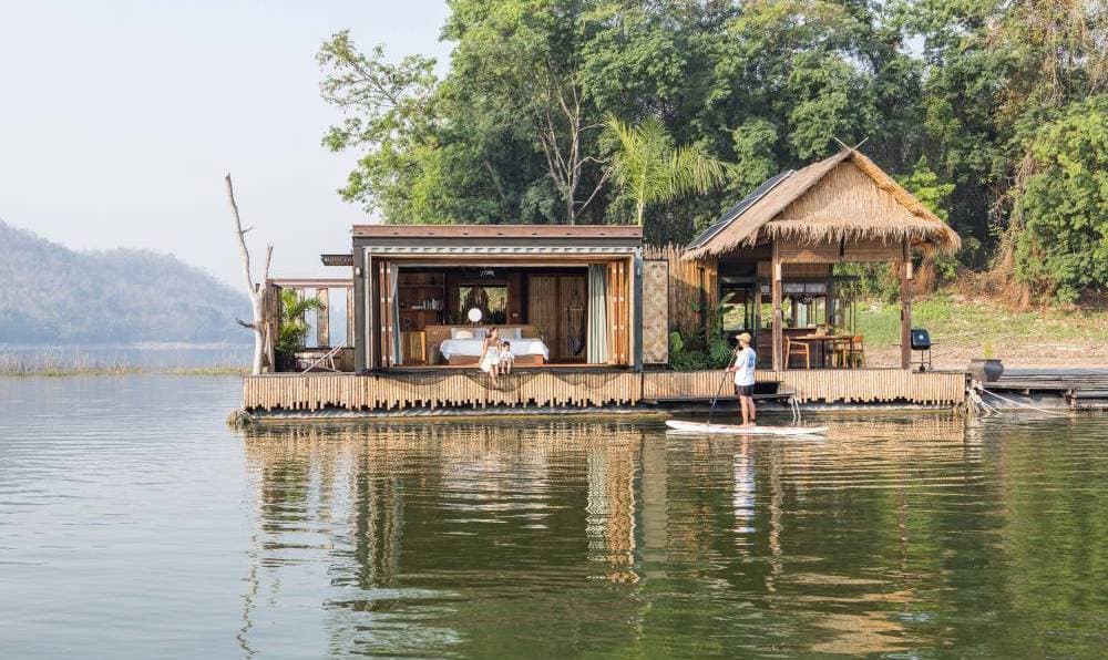 Nhà thuyền lênh đênh giữa hồ, thiết kế ẩn mình vào thiên nhiên với trải nghiệm xứng đáng 5 sao
