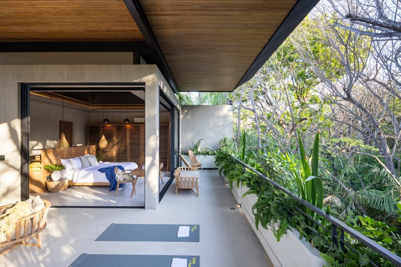QUIN Surf Residence - “Ốc đảo” xanh mát tôn vinh nghề thủ công địa phương