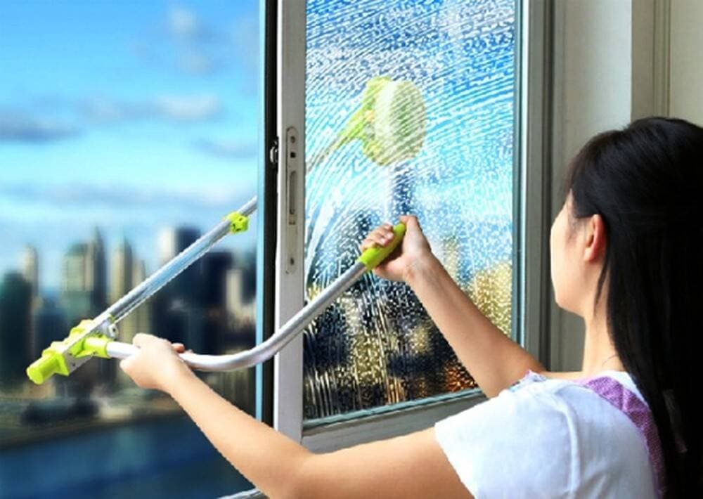 Cách tẩy cặn canxi trên kính lâu năm siêu đơn giản tại nhà