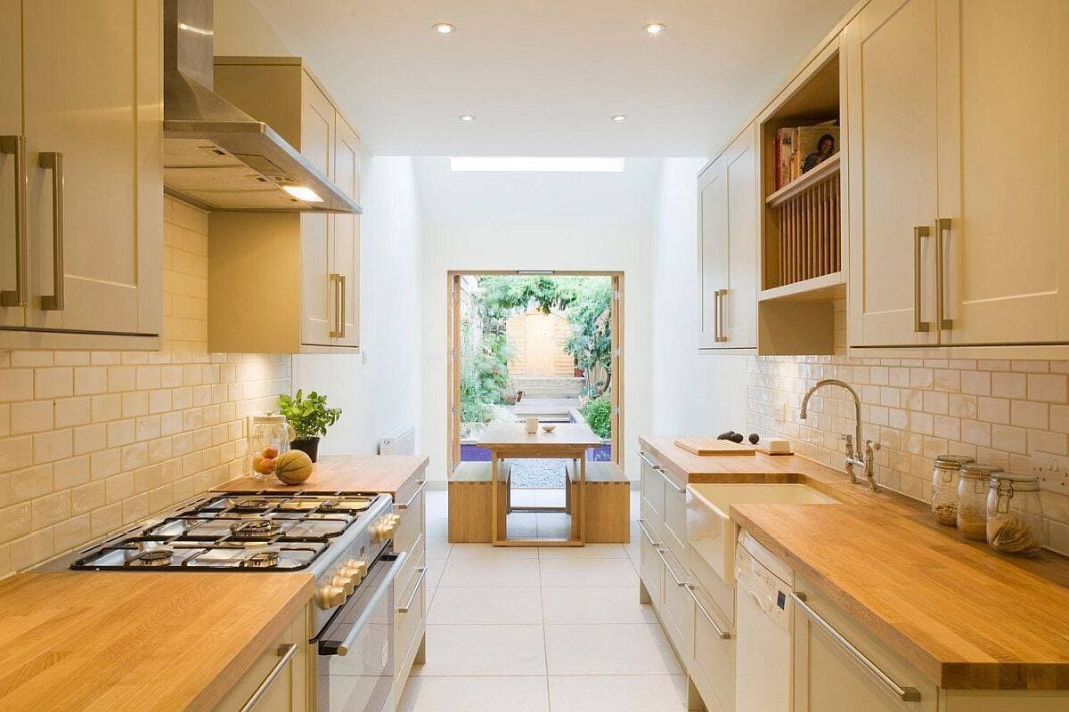11 cách lau nhà sạch bóng, đánh bay dầu mỡ vết bẩn bụi mịn vi khuẩn đón Tết