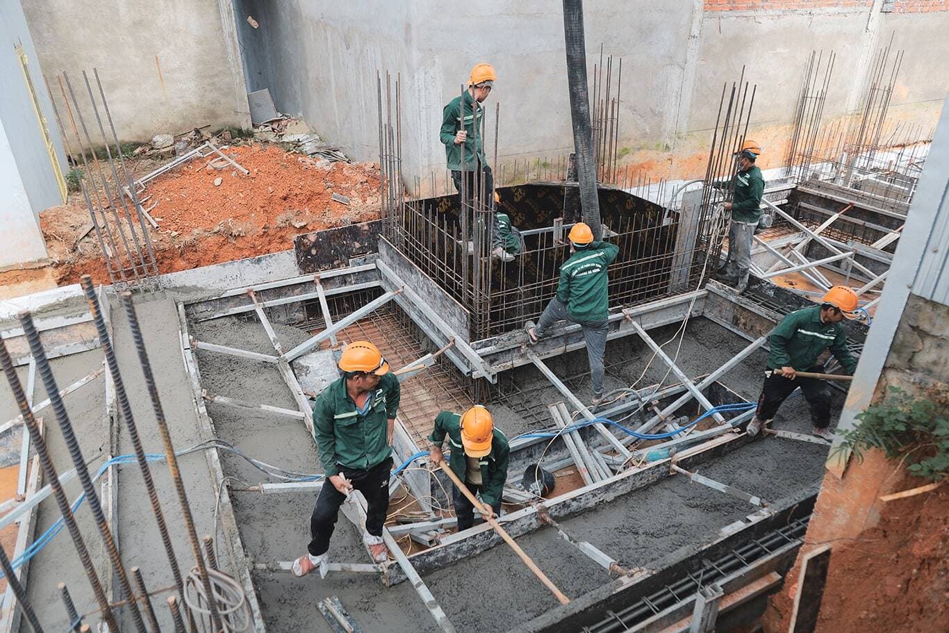 Nên lựa chọn móng băng 1 phương hay móng băng 2 phương?