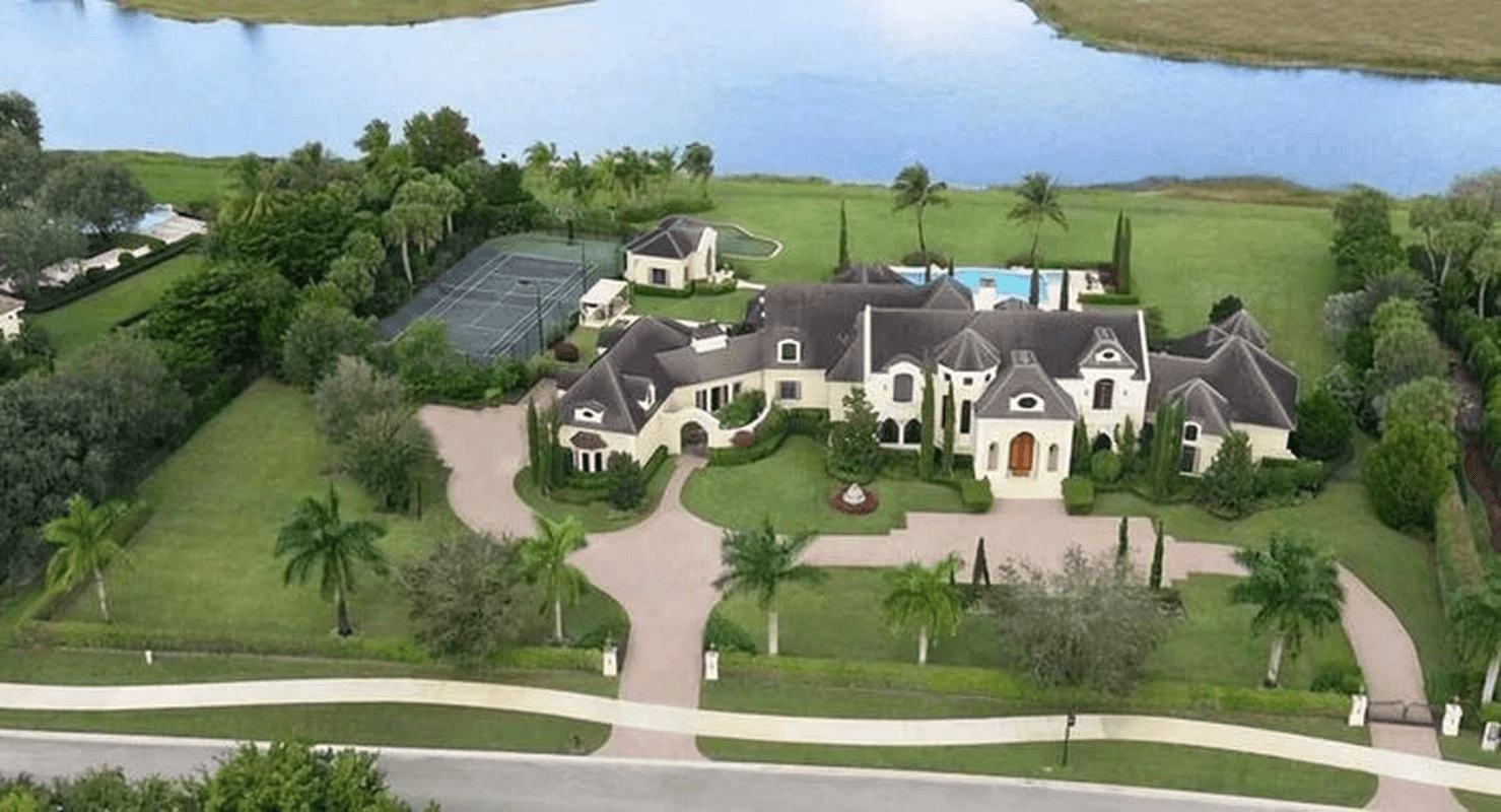 Bên trong dinh thự 16.700m² của Lưu Diệc Phi cùng hơn 50 chú mèo