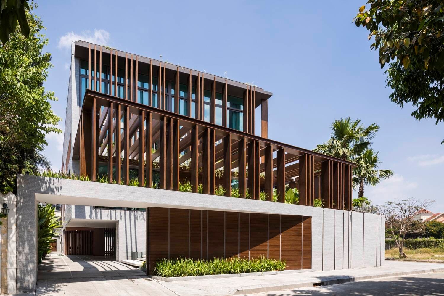 Louvers House - Ngôi nhà như một biệt thự nghỉ dưỡng tại Thảo Điền