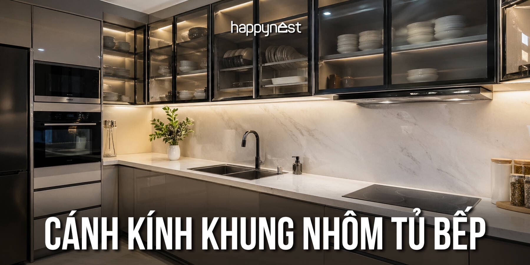 Cánh kính khung nhôm tủ bếp có bền hơn gỗ công nghiệp không?