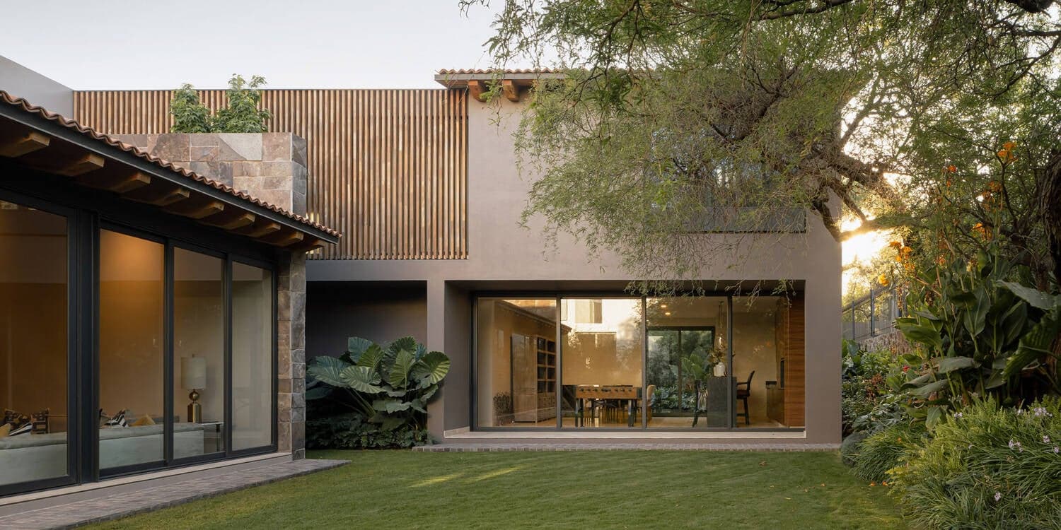 Biệt thự Casa Trigo của gia đình trẻ tổ chức không gian đa khối để sống gần thiên nhiên