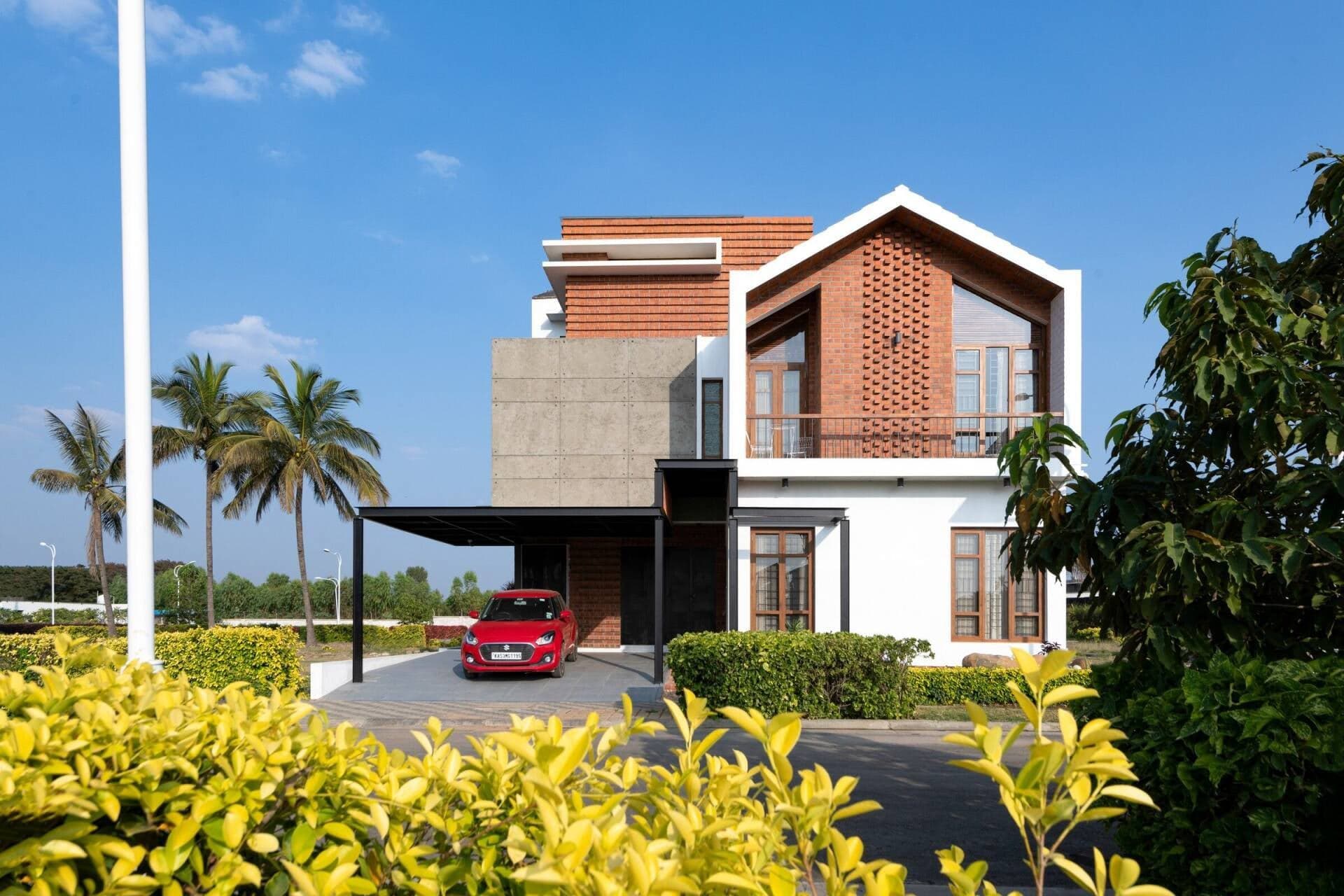 Nhà 3 tầng hướng Tây khắc phục nhược điểm bức xạ nhiệt, thiết kế tối ưu công năng cho gia đình đông người