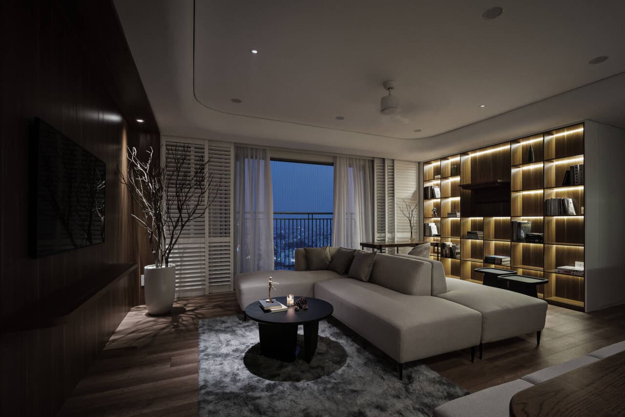 Căn hộ 120m2 hiện đại, dành riêng một không gian để thỏa mãn sở thích đọc sách của gia chủ