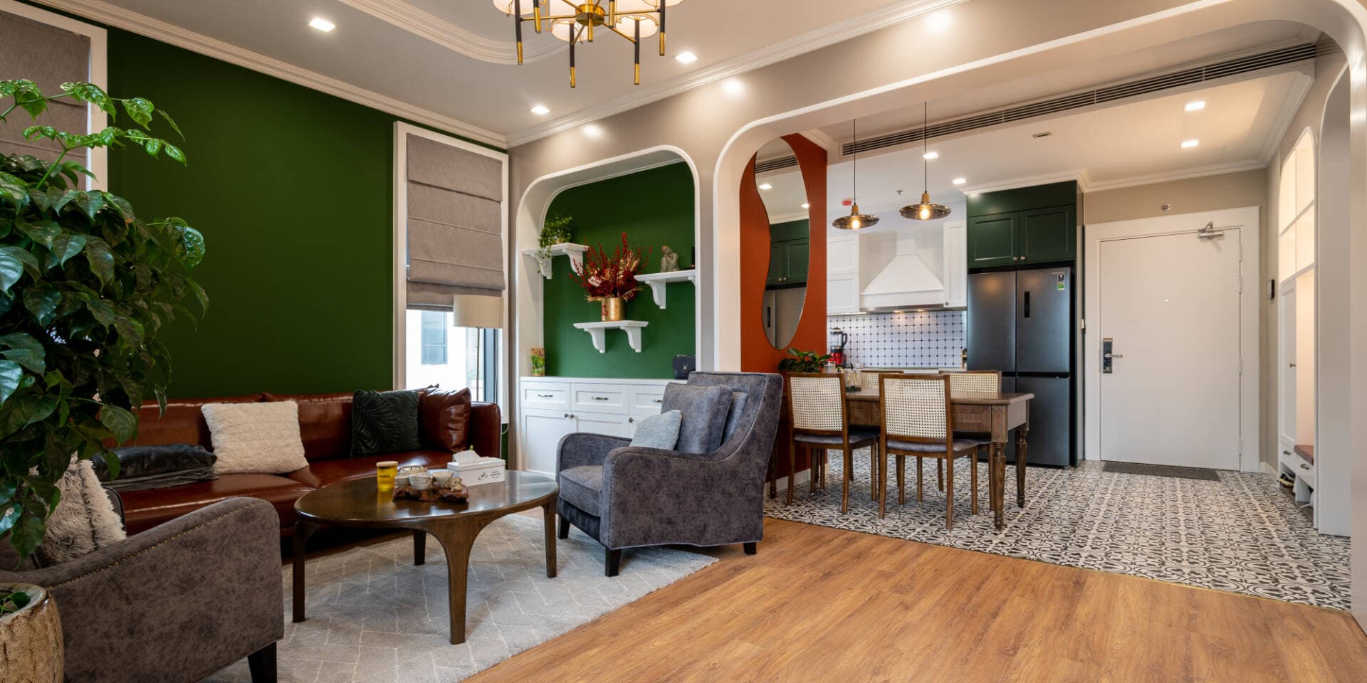 Căn hộ 80m2 thiết kế màu trầm để hợp mệnh nhưng không hề bị tối, hoàn thiện với 400 triệu đồng