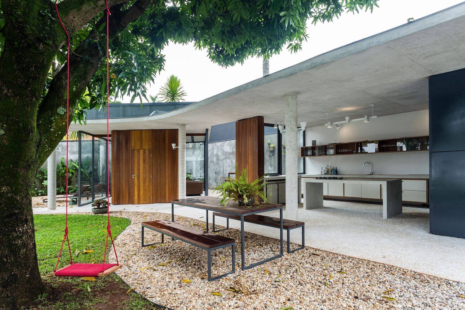 Gia chủ nâng cấp nhà cũ 400m2 thành không gian nghỉ dưỡng 1149m2 “không thiếu thứ gì” khiến ai cũng trầm trồ