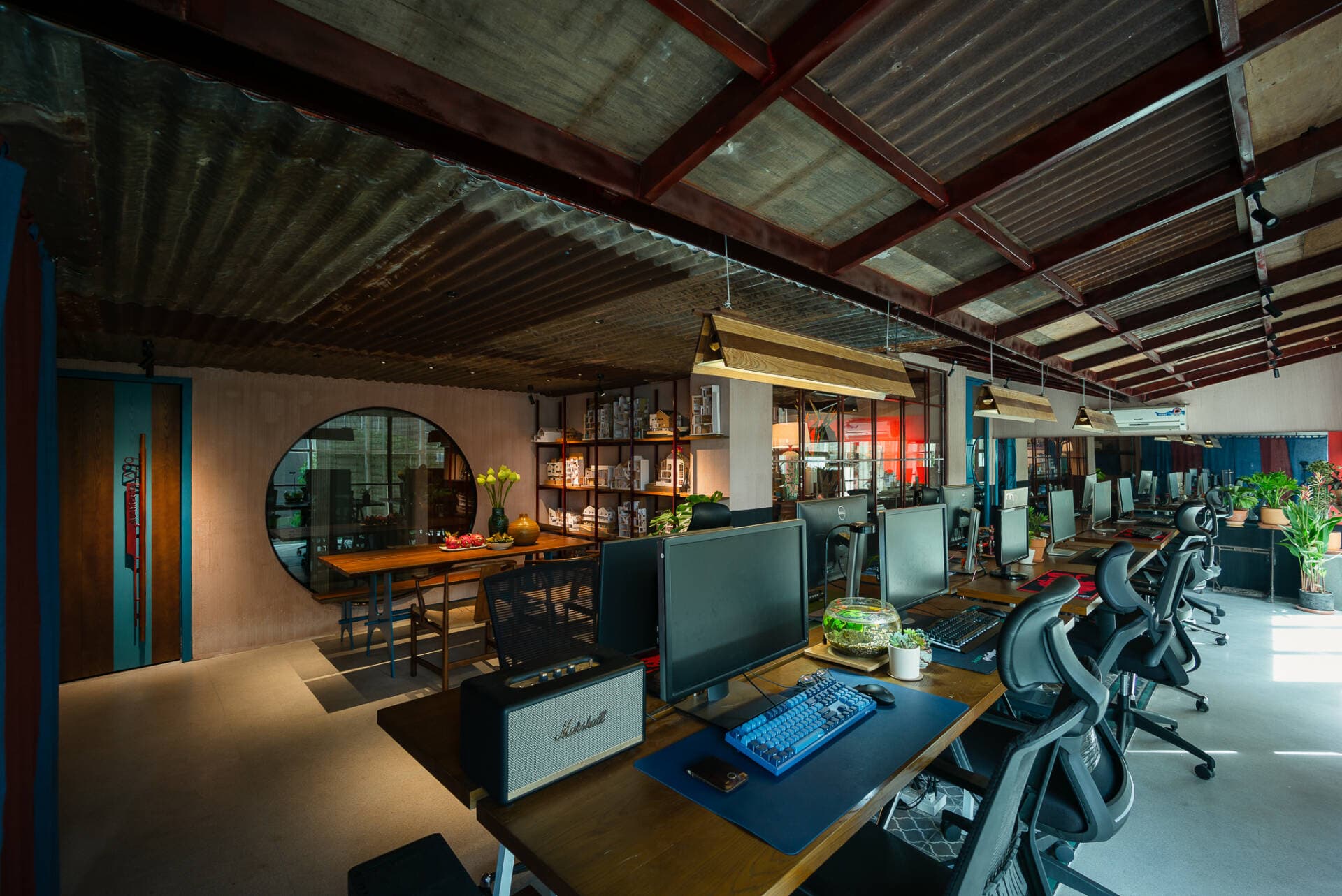 Ghé thăm AD9 Architects Office: Cải tạo từ một văn phòng cũ, tận dụng vật liệu để tối ưu chi phí