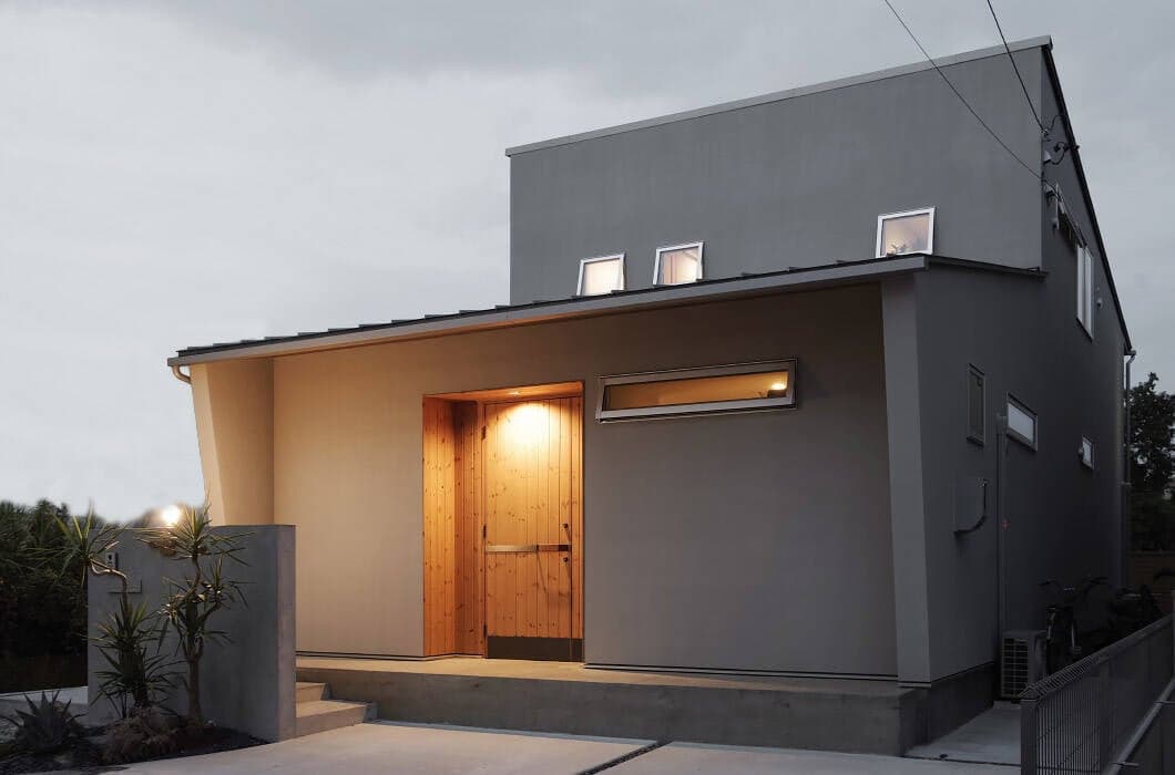 Nhà 39m2 xây kín cổng cao tường vì gia chủ không thích nắng chiếu trực tiếp