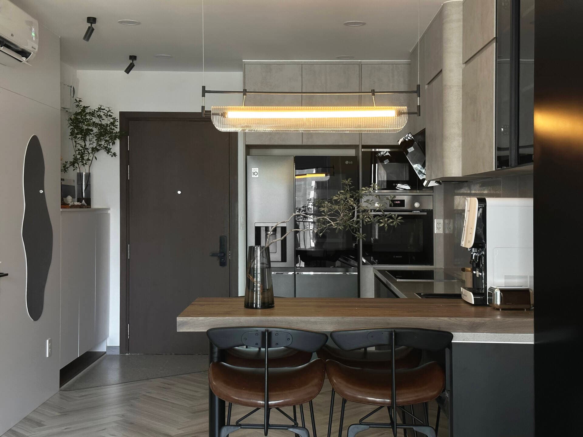 Nguyen Apartment - Phong cách tối giản với gam màu trung tính