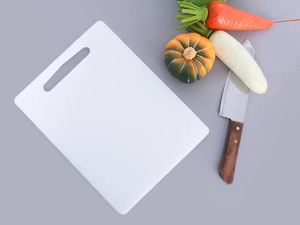 Tuyệt chiêu tẩy trắng, làm sạch thớt nhựa chống nấm mốc và vi khuẩn