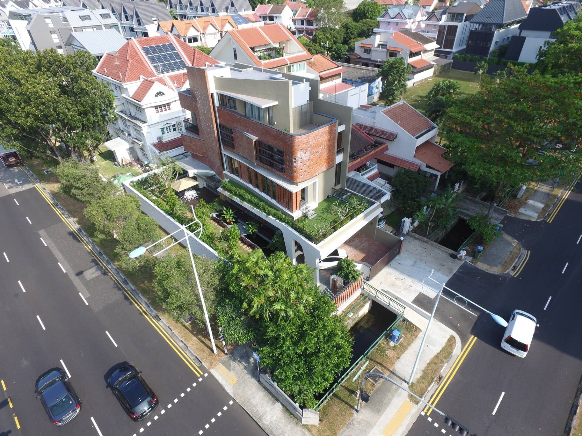 22 Jalan Kembangan “biến tấu” những giải pháp thiết kế cơ bản để giải quyết 2 nhược điểm lớn của nhà phố