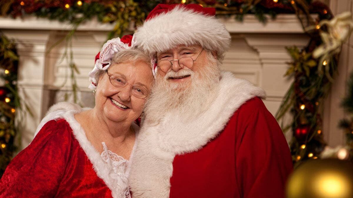 Bà già noel có thật không? Truyền thuyết về bà già Noel?