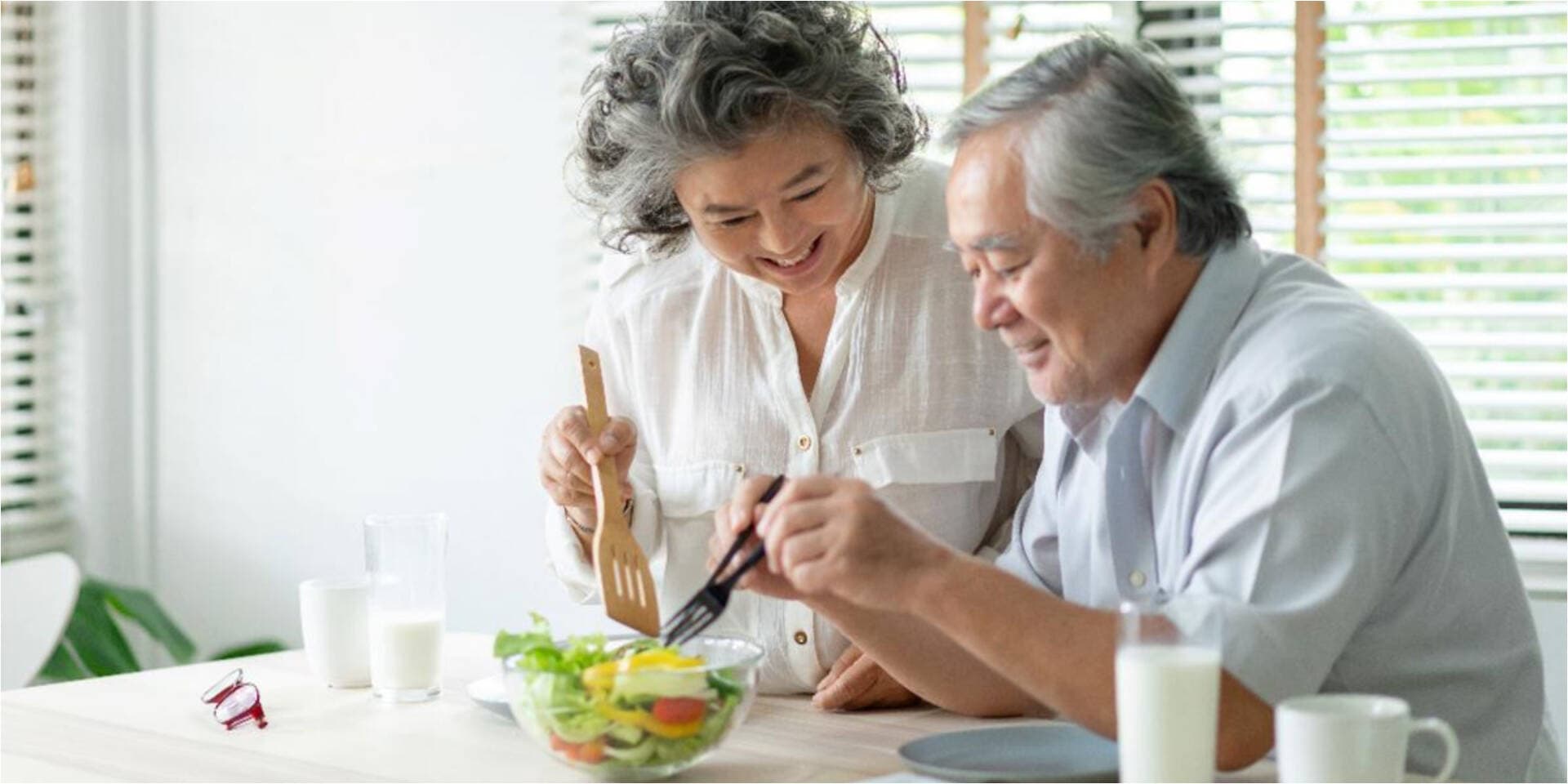 Chỉ cần thay đổi giờ ăn sáng, người trên 60 tuổi có thể khỏe mạnh và sống thọ