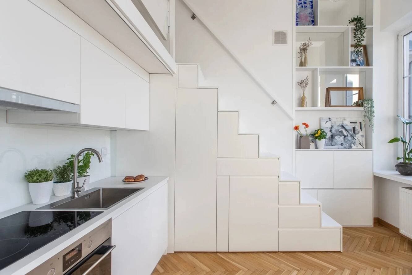 Muôn kiểu cầu thang thông minh cho nhà dưới 50m2 – nhỏ mà “có võ”